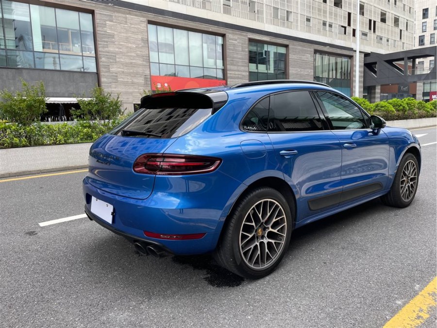 f_900x675_0_q87_autohomecar__ChsEzWDdMWCAODb1AAN-fp-XYu8882.jpg