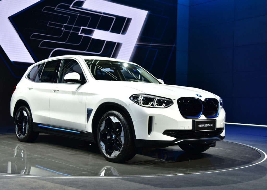 BMW创新纯电动 iX3